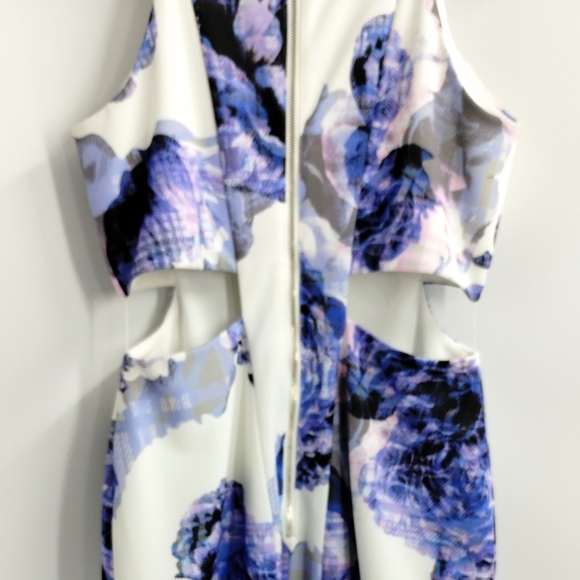 Finders Keepers Atlas Cut‎ Out Purple Rose Dress - Picture 12 of 14